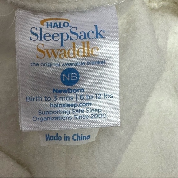 Halo SleepSack Swaddle Newborn Embordered "Sweet Dreams" Cream Up to 3 Months - Picture 14 of 15